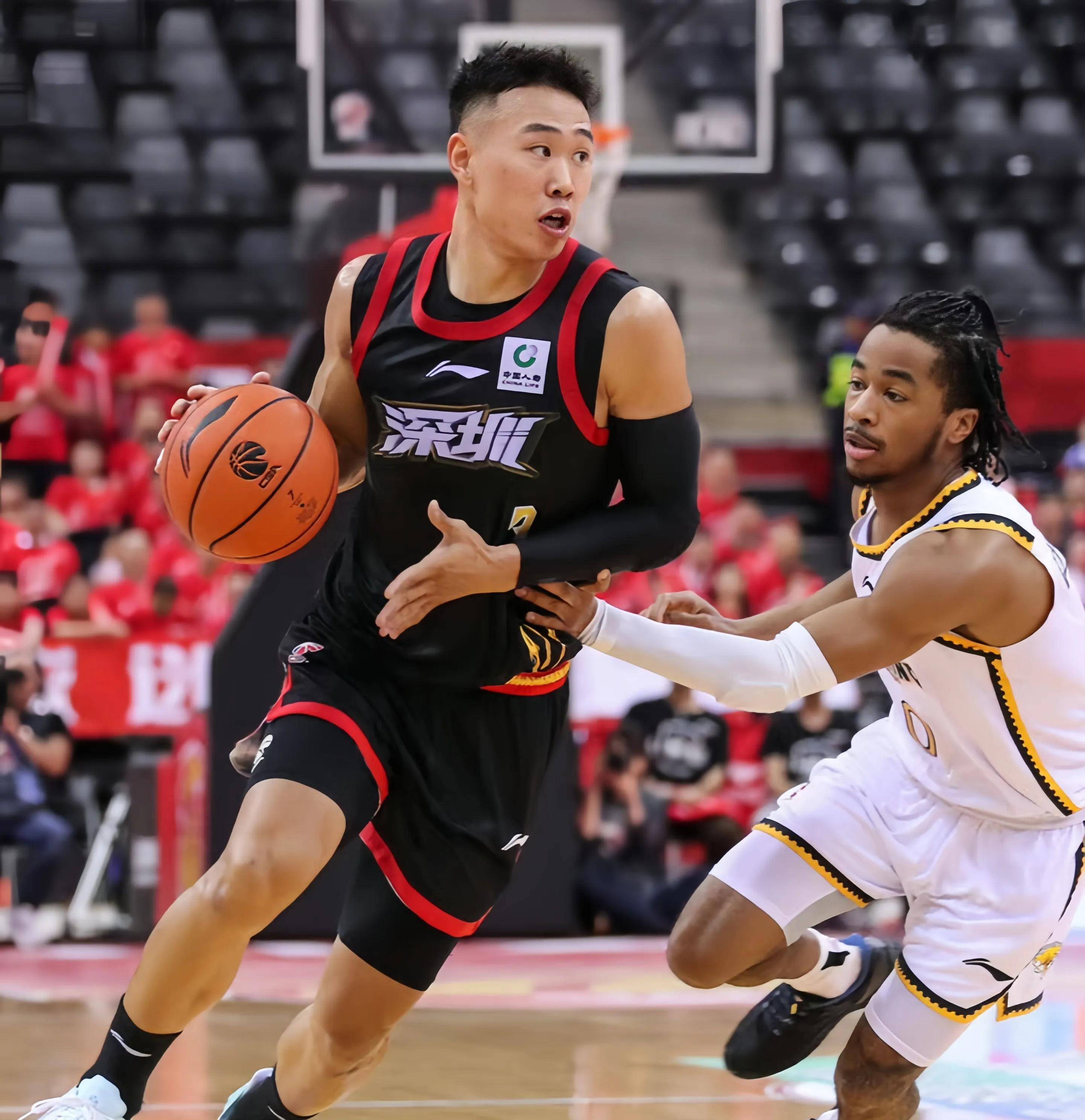 在他缺席的 在他缺席的