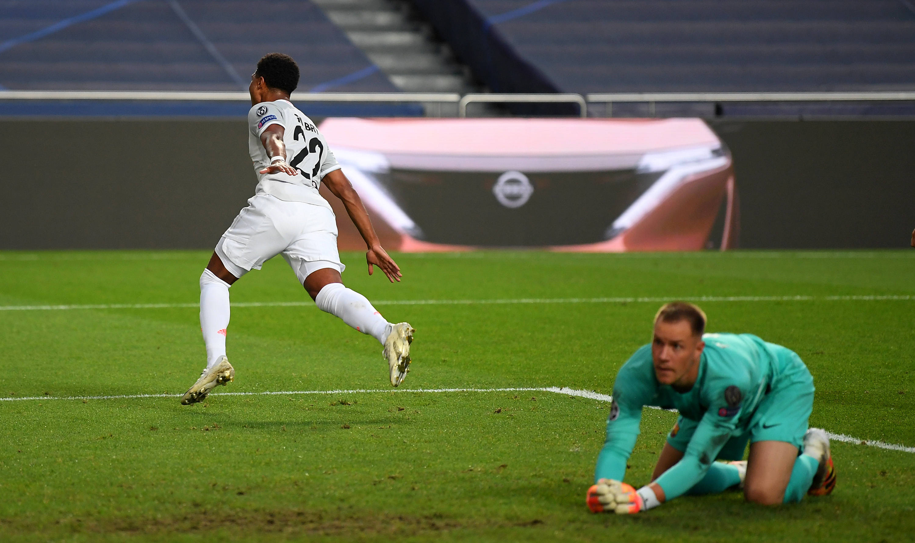 球推进分担 球推进分担